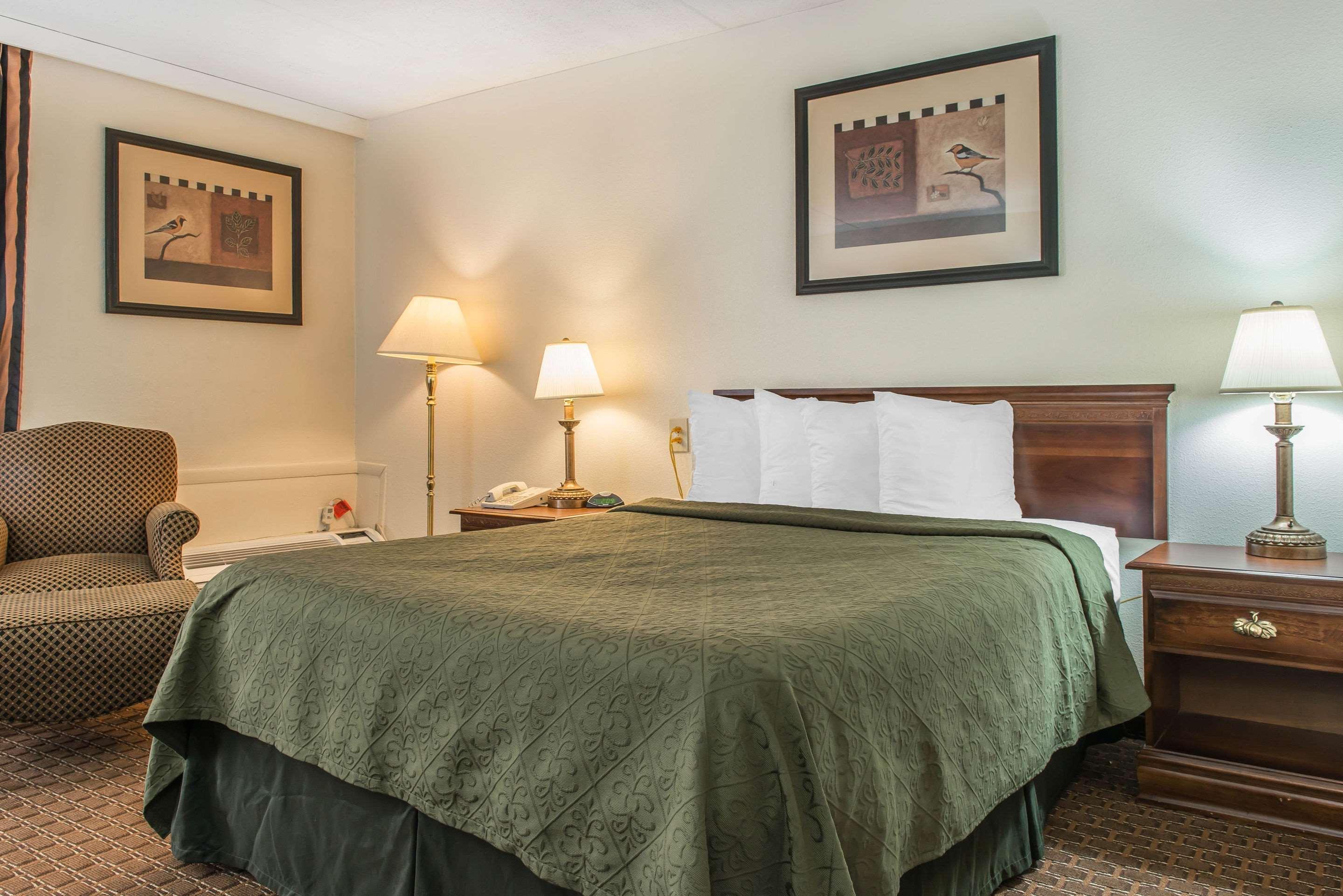 Rodeway Inn Brookville Esterno foto