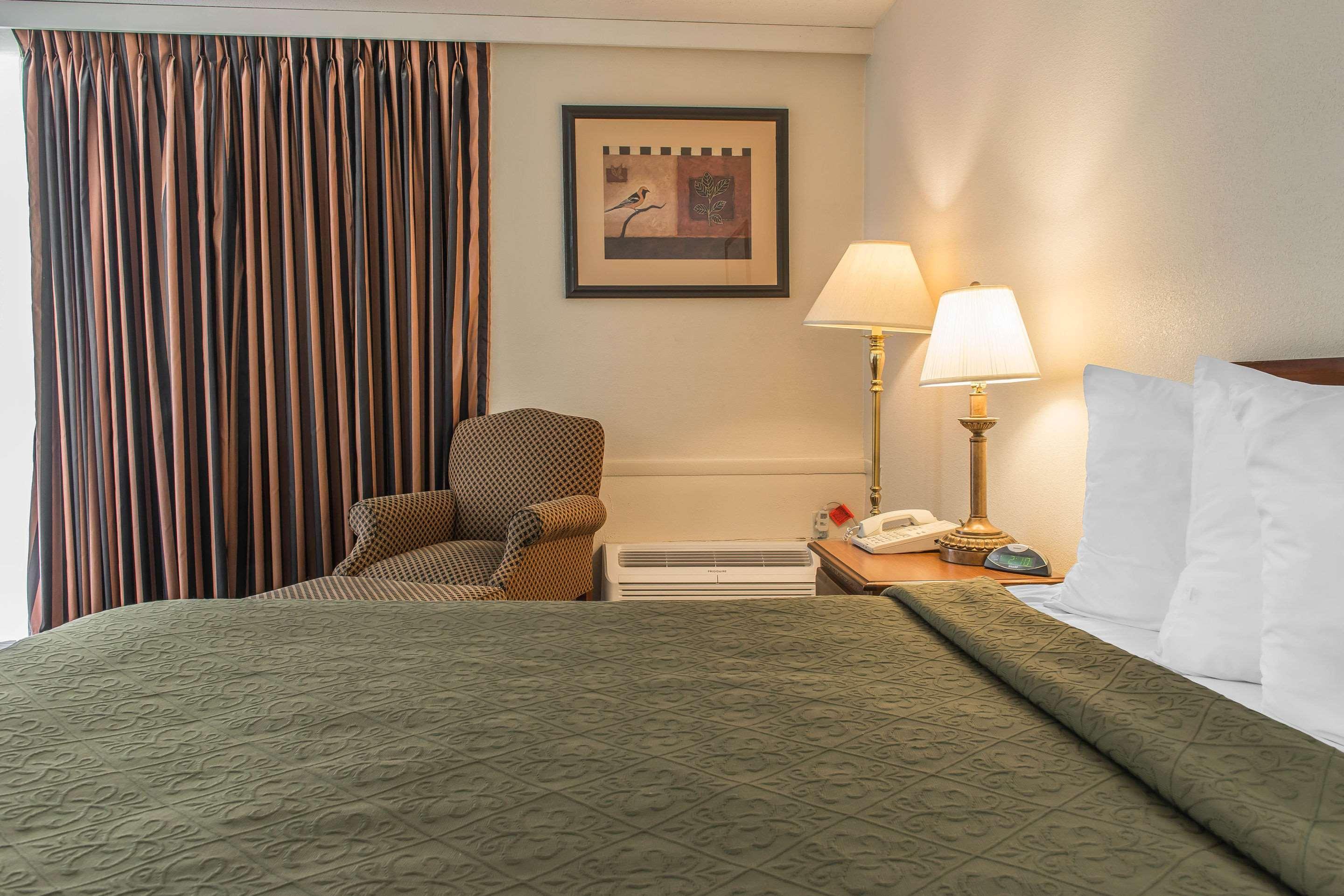 Rodeway Inn Brookville Esterno foto