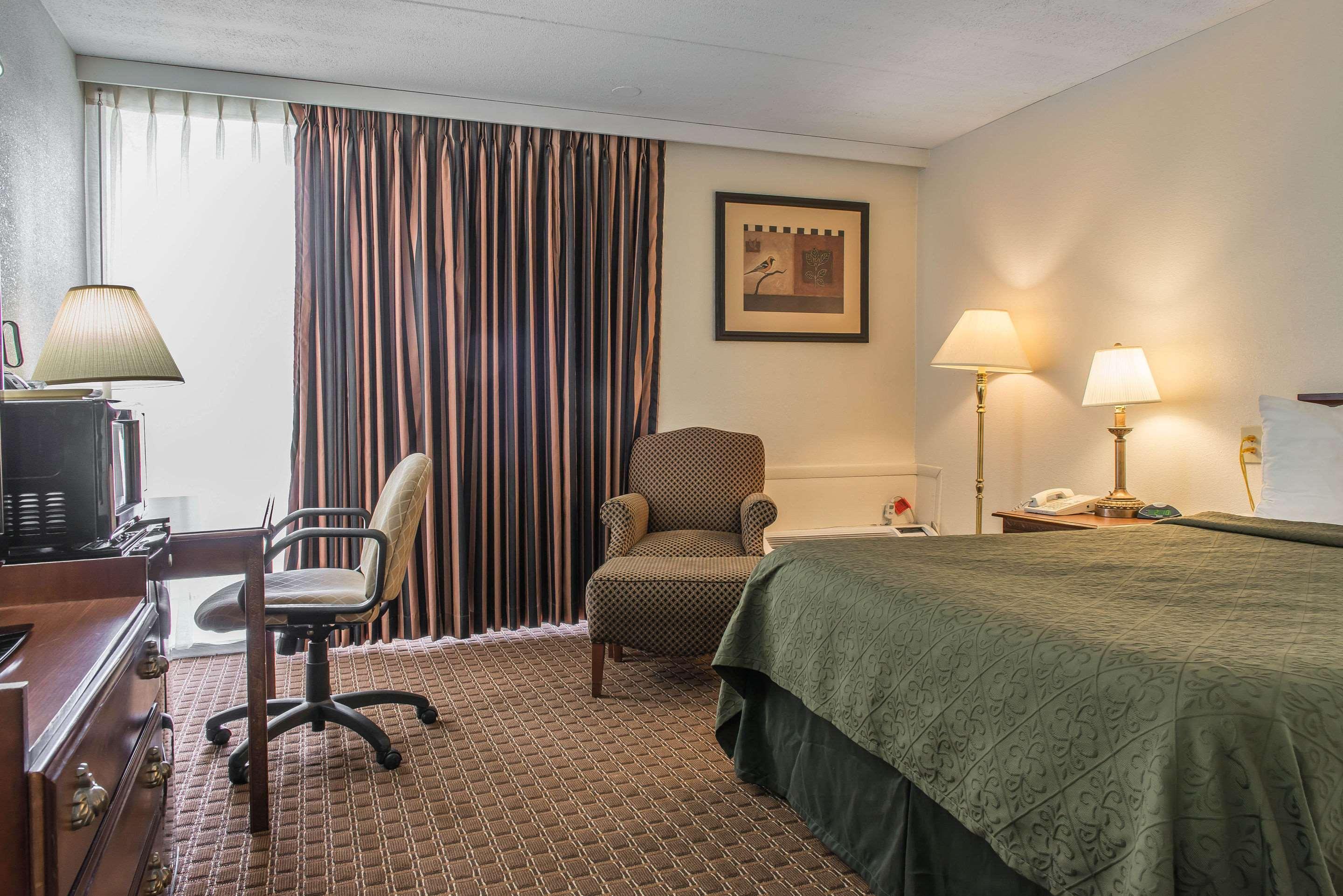 Rodeway Inn Brookville Esterno foto