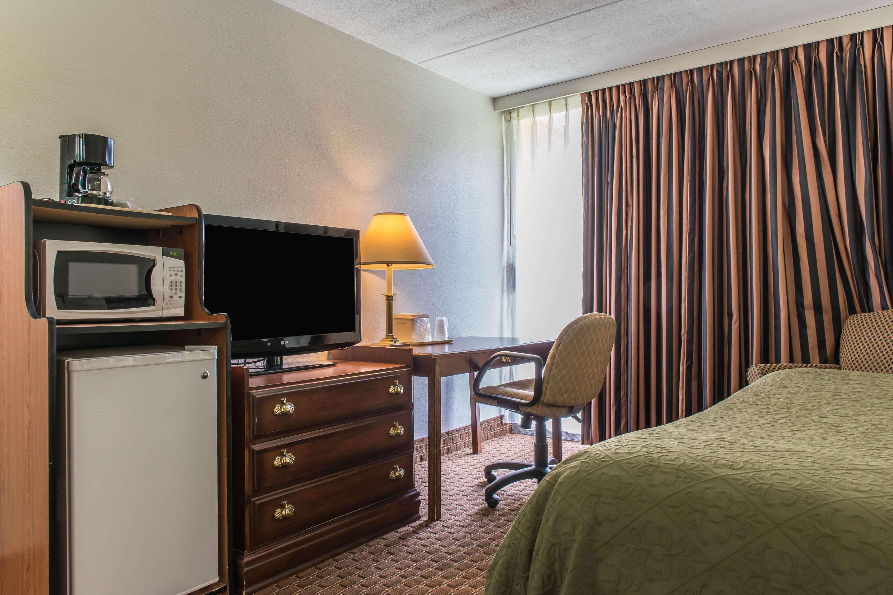Rodeway Inn Brookville Esterno foto