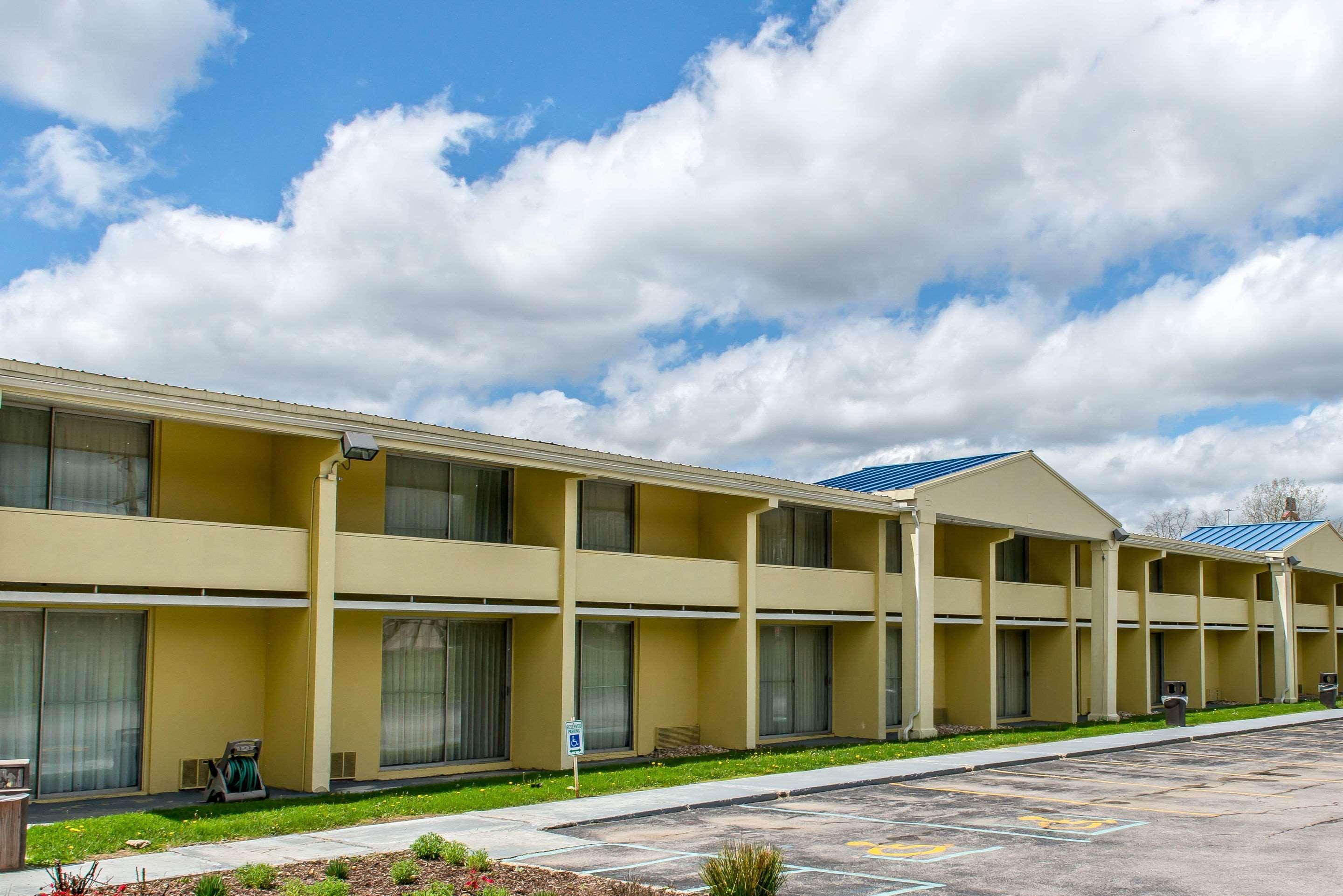 Rodeway Inn Brookville Esterno foto