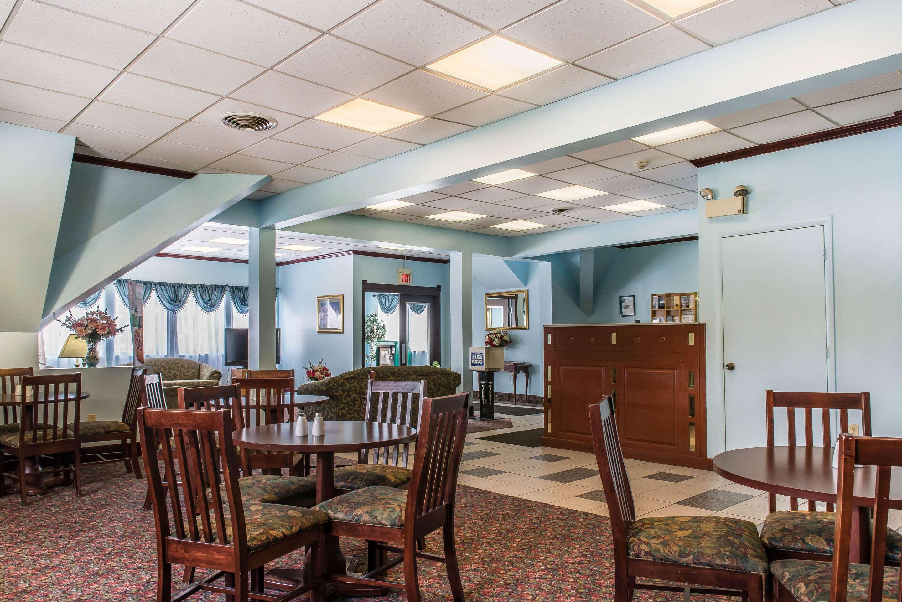 Rodeway Inn Brookville Esterno foto