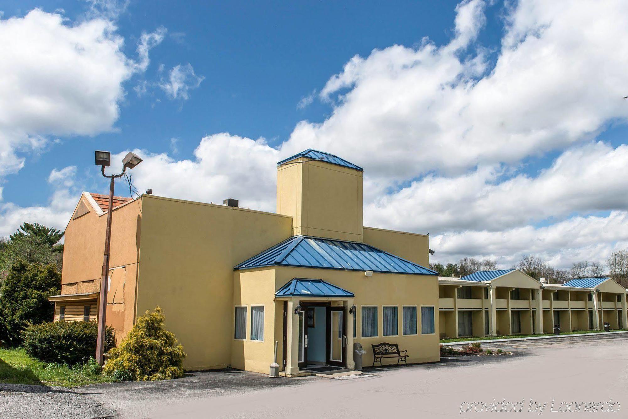 Rodeway Inn Brookville Esterno foto