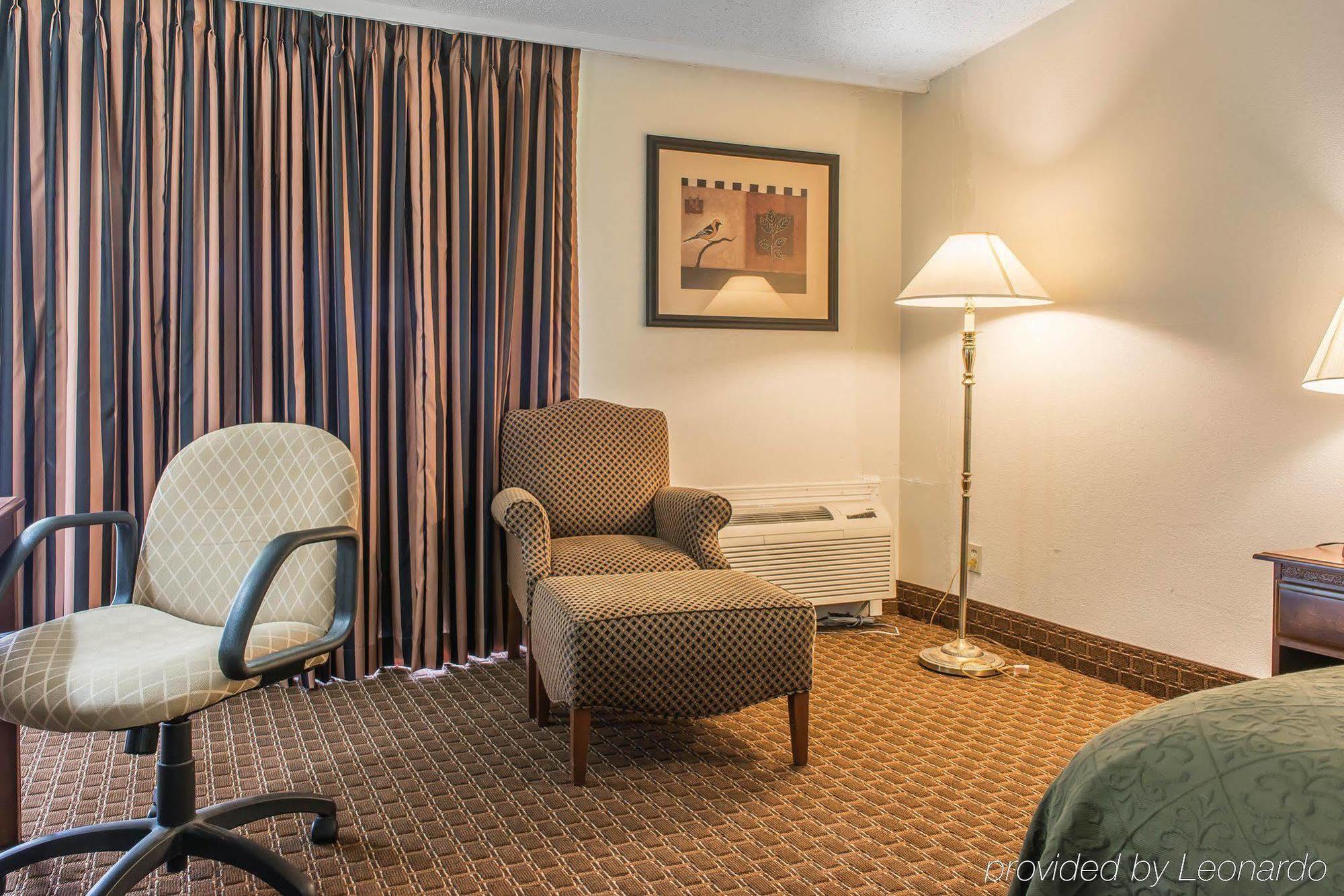Rodeway Inn Brookville Esterno foto